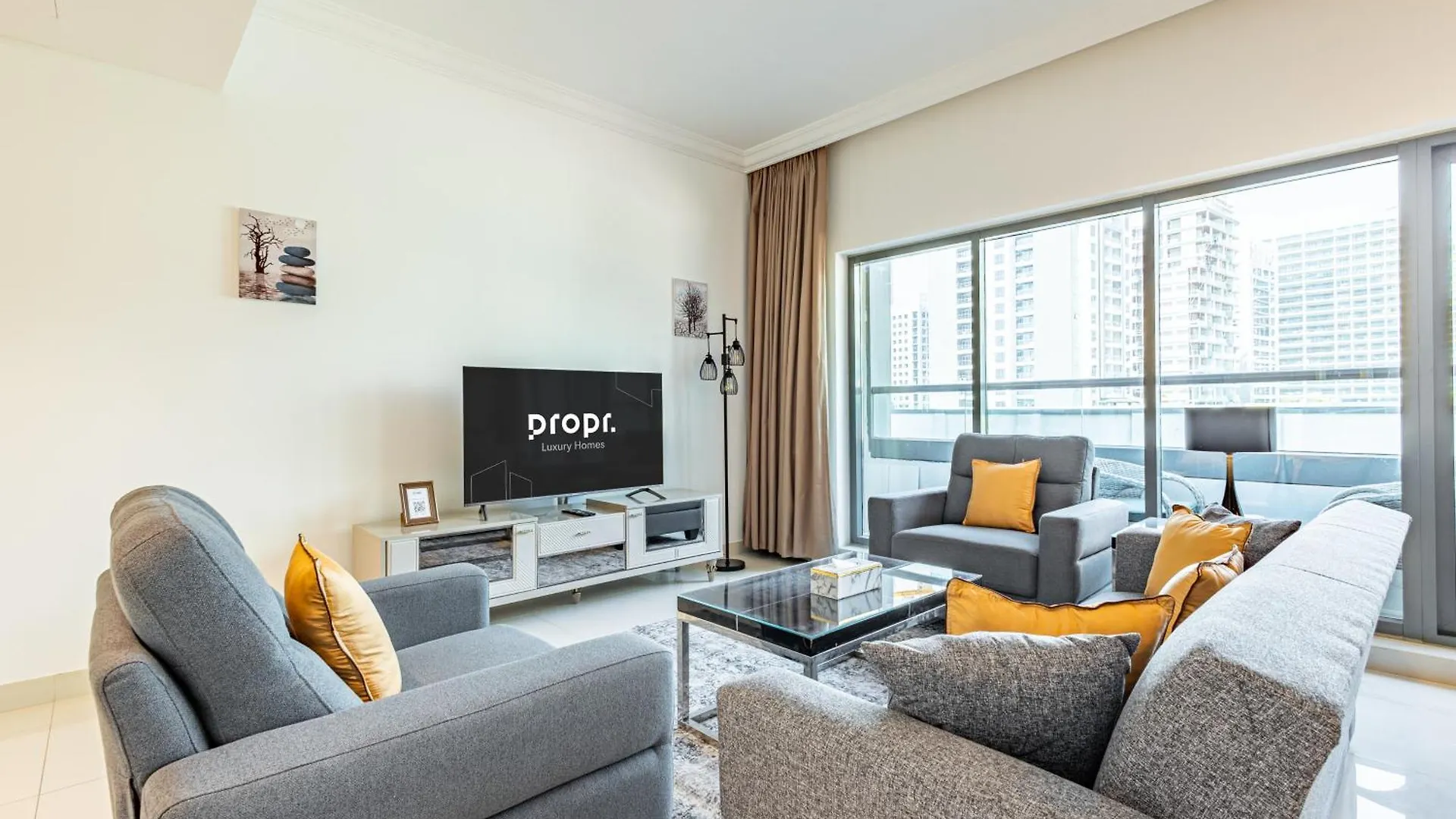 Spacious 1Br - Balcony & Pool View - Capital Bay Dubai